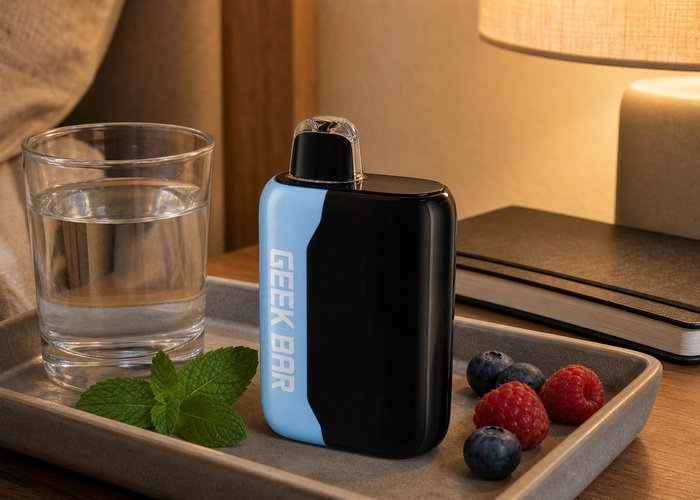 Blue Geek Bar Pulse X stored on a tray with water after flavor selection
